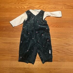 Adorable Baby Girl 2 piece Outfit by Little Me Size 12 M